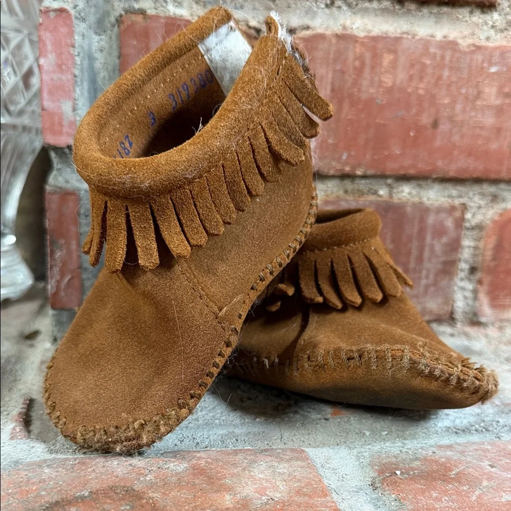 Minnetonka Fringe Kids Moccasins